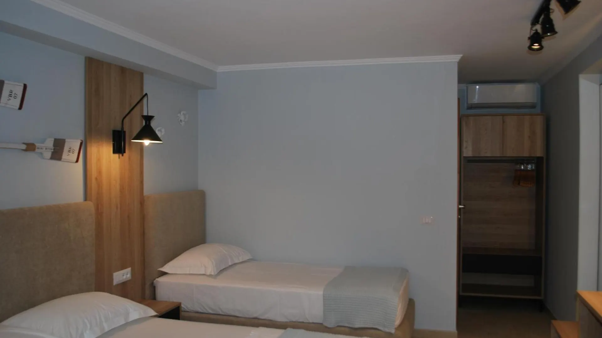 Sofo Hotel Dhërmi 3*,  Albánie