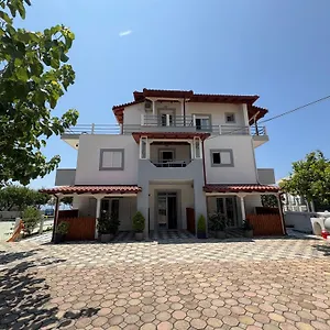 Yard Paradise *** Dhërmi